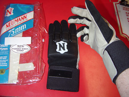 And yet another pic of... the gloves! Do you sense a trend?